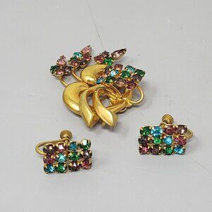 Vintage Multicolor Rhinestone Gold Tone Brooch & Screw Back Earrings Set